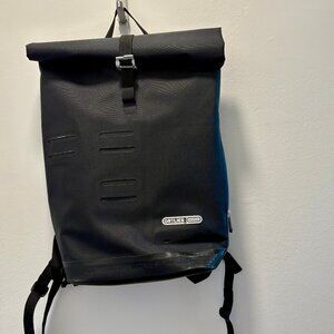 Commuter Daypack 21L backpack